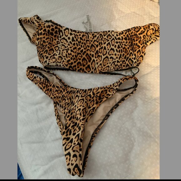 Victorias Secret Bikini Set Leopard Print XS - Picture 1 of 3